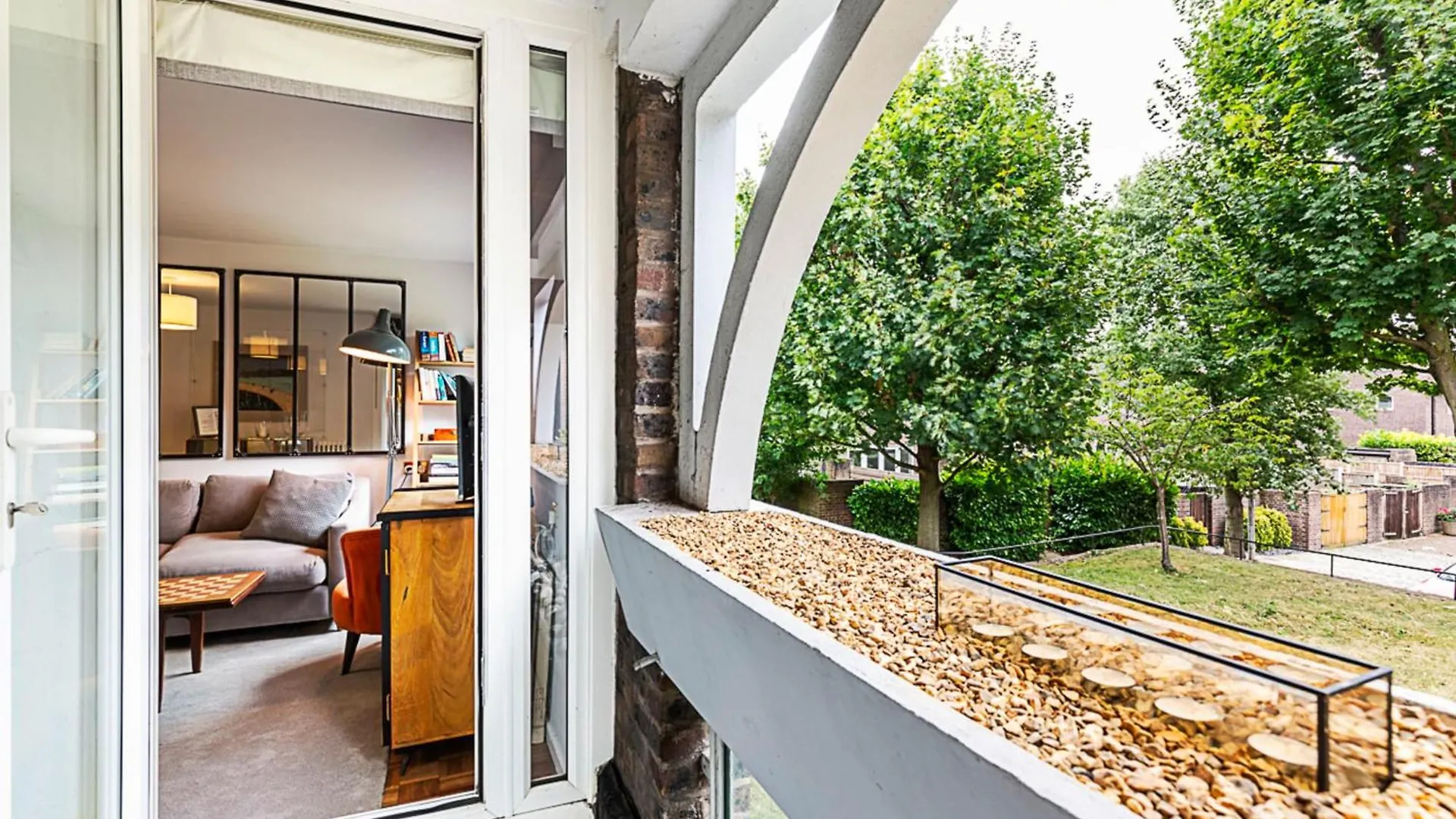 לונדון Bright Stepney Green Nest דירה